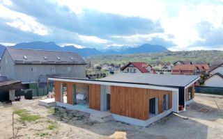 Casă premium la poalele Munților Piatra Craiului și Bucegi - Poză 22