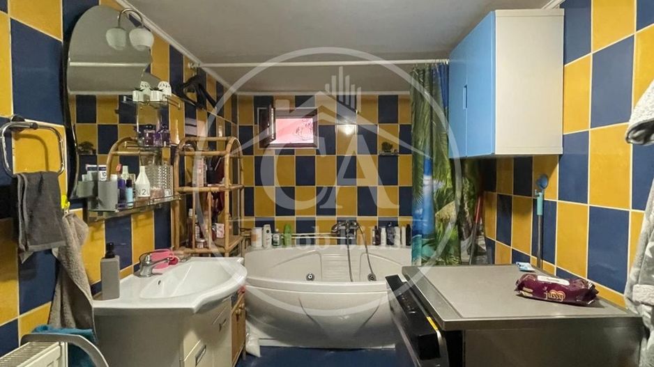 Casa de vânzare cu 7 camere in zona Nufarul, Oradea - Poză 11
