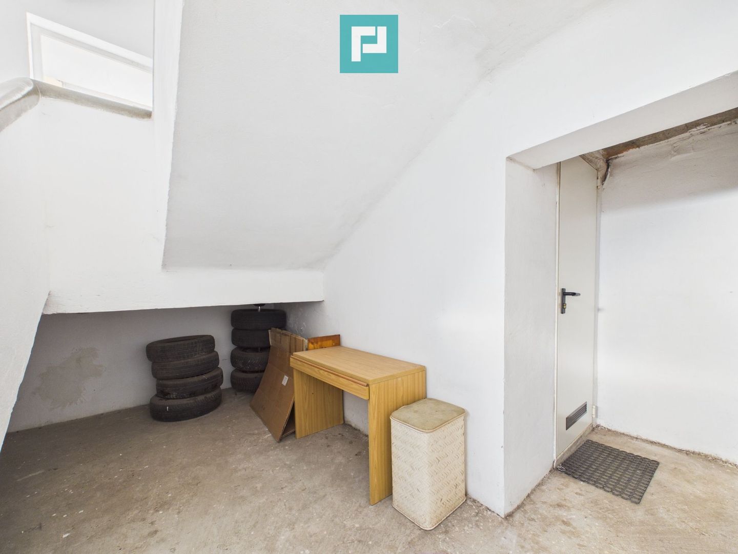 Apartament cu garaj și grădina proprie - Lipova - Poză 13