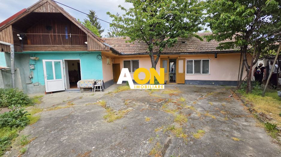 Casă veche cu 3 camere, 259 mp teren, la asfalt, zona Prefectura - Poză 1