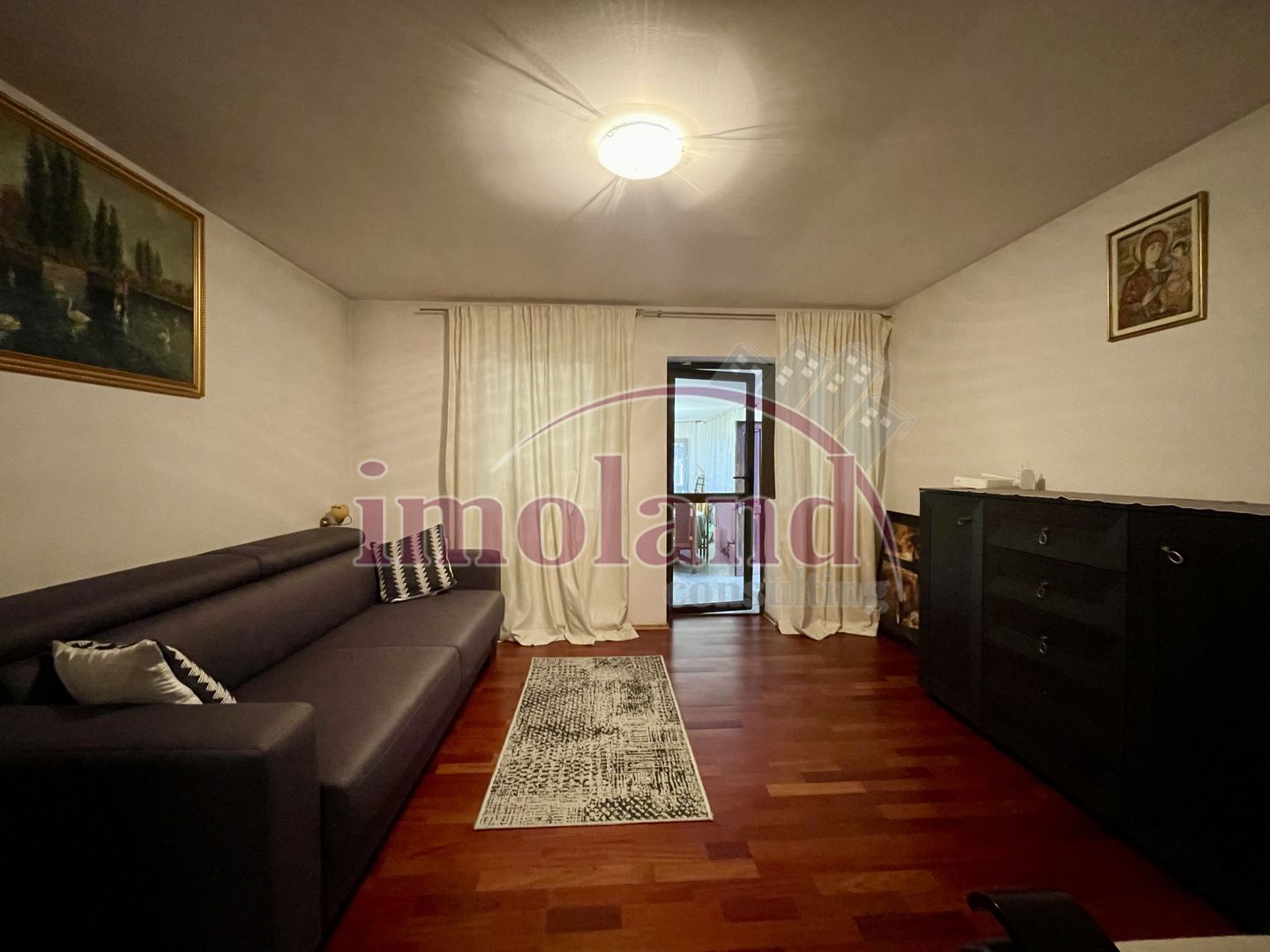 Casă parter 123 mp, complet renovată, curte generoasă, teren 400 mp - Giulesti - Poză 19