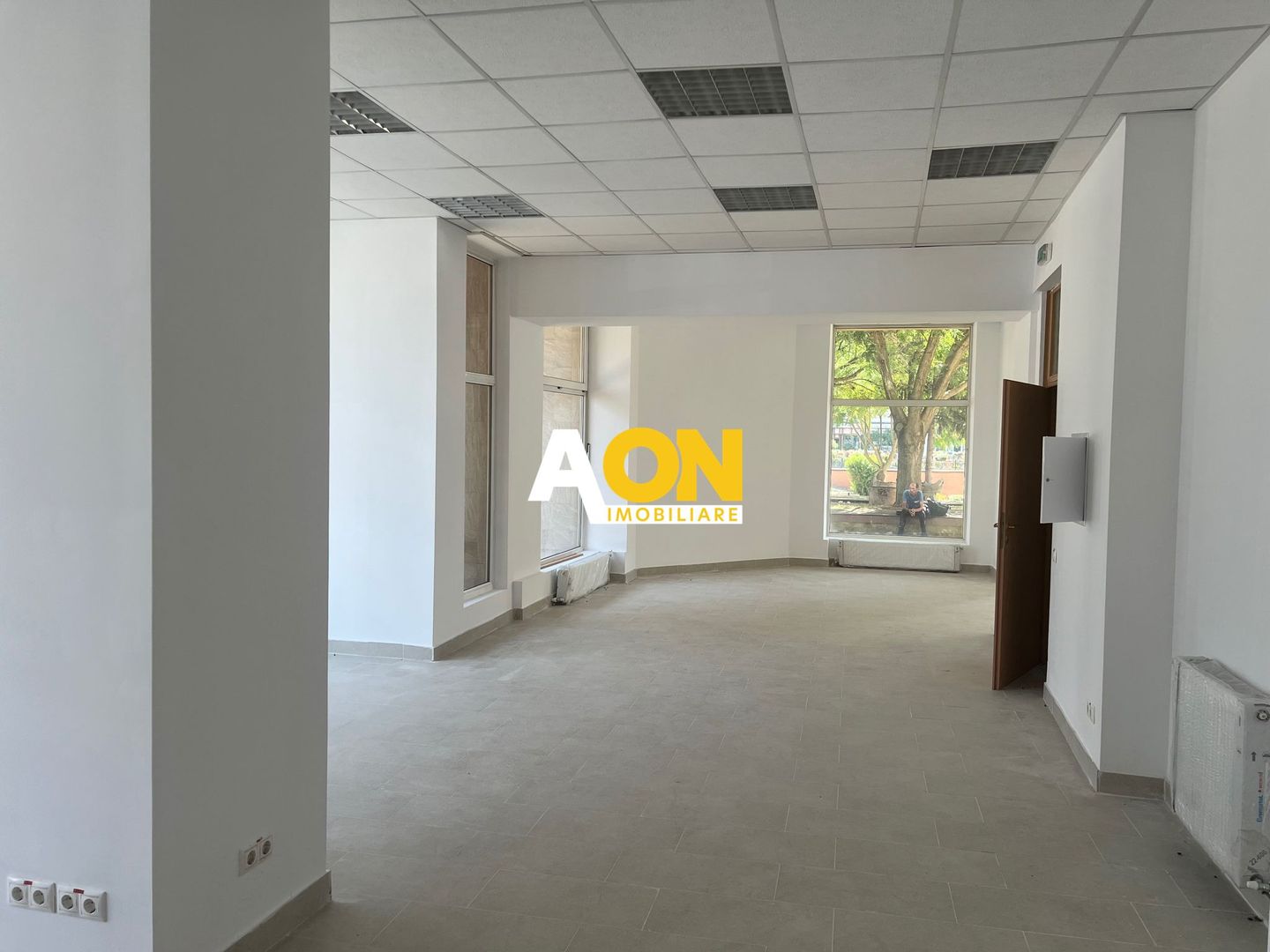 Spatiu Comercial, fost Sediu Banca Transilvania, Zona Mercur City - Poză 3