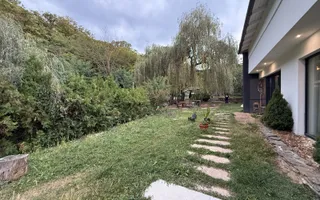 Casa Individuala Zona Schit, 4 Camere, 4 Bai, 1600mp Teren - Poză 23