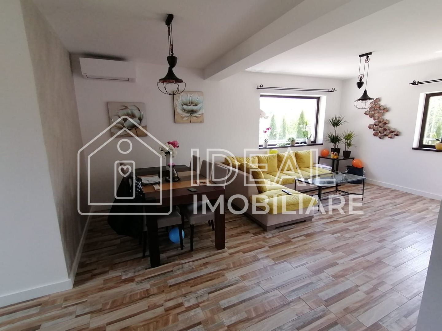 Casa moderna cu 4 camere, La  CHEIE in Poplaca - Poză 19