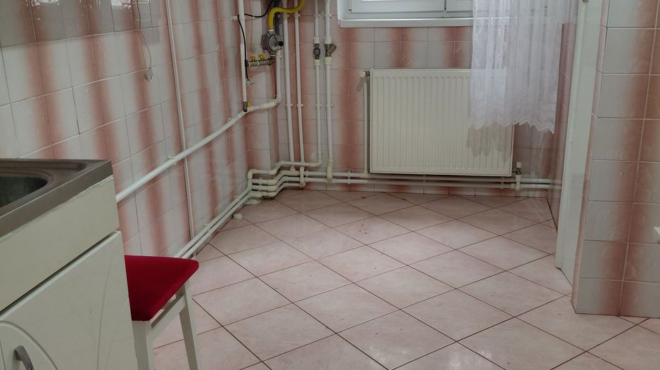 Apartament 3 camere decomandat 68 mp Galati zona IREG - Poză 2