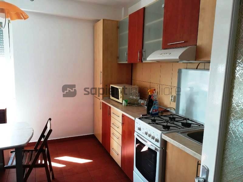 De inchiriat ap.cu 4 camere in Cantemir - Poză 1