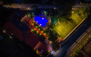 Resedinta premium| Teren de tenis | Piscină încălzită | Infrastructură completă! - Poză 14