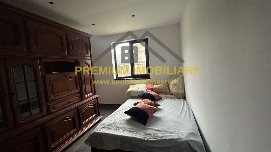 Casa de vanzare in Slanic Moldova . - Poză 3