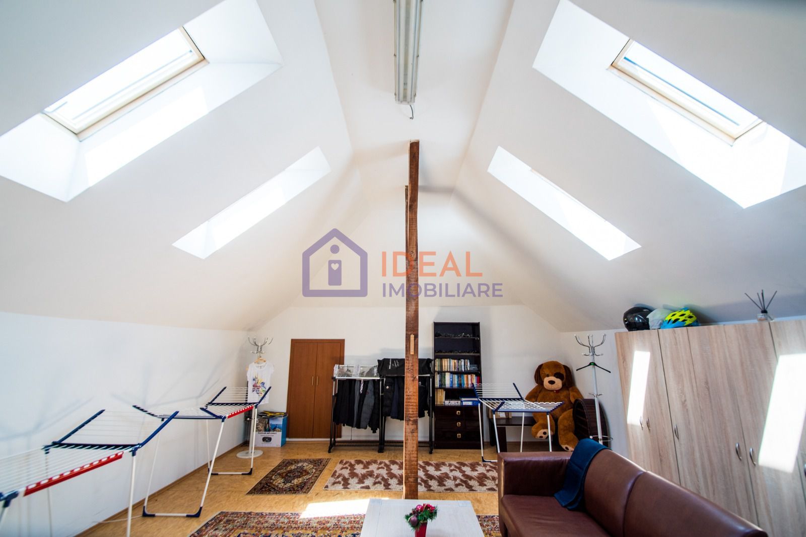 Casa Individuala cu 8 camere si 430 mp de curte, zona Calea Poplacii - Poză 15