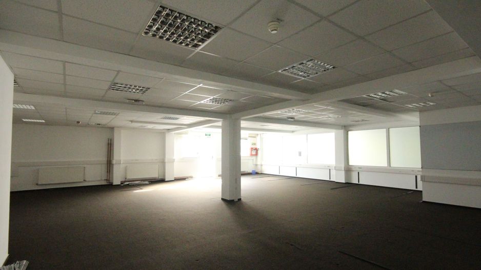 Spatii birouri/servicii - Poză 68