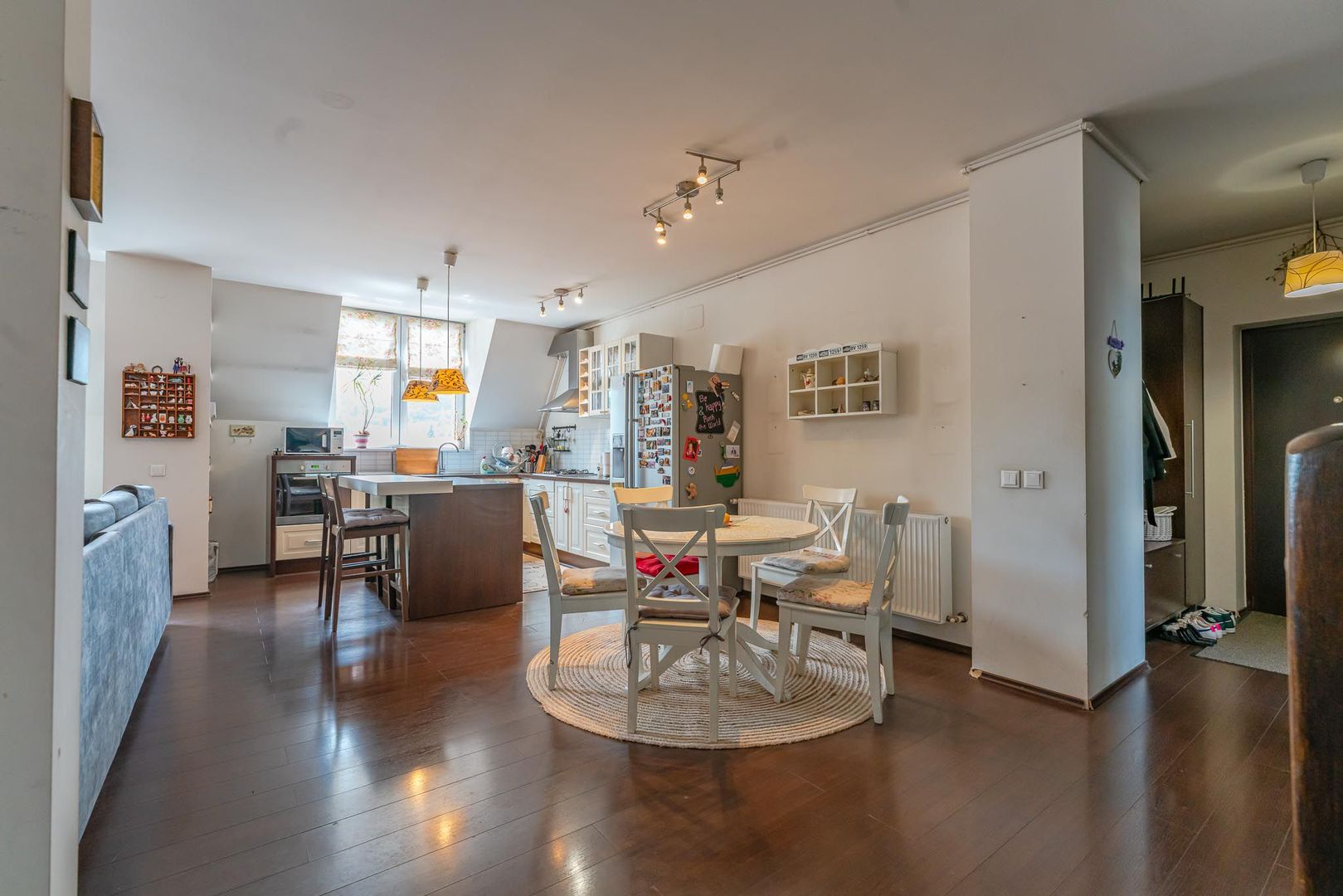 Apartament 5 camere dispus pe doua nivele in zona Brasovul Vechi - Poză 5