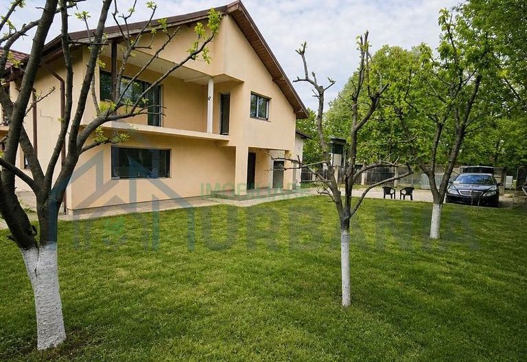 Vilă de vânzare, 4 camere, 230 mp utili, teren 610 mp, Vișan, Iași - Poză 2