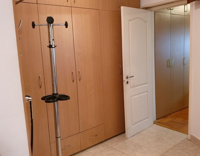 Crângași – Inchiriere apartament 3 camere decomandat, vedere la șosea - Poză 9
