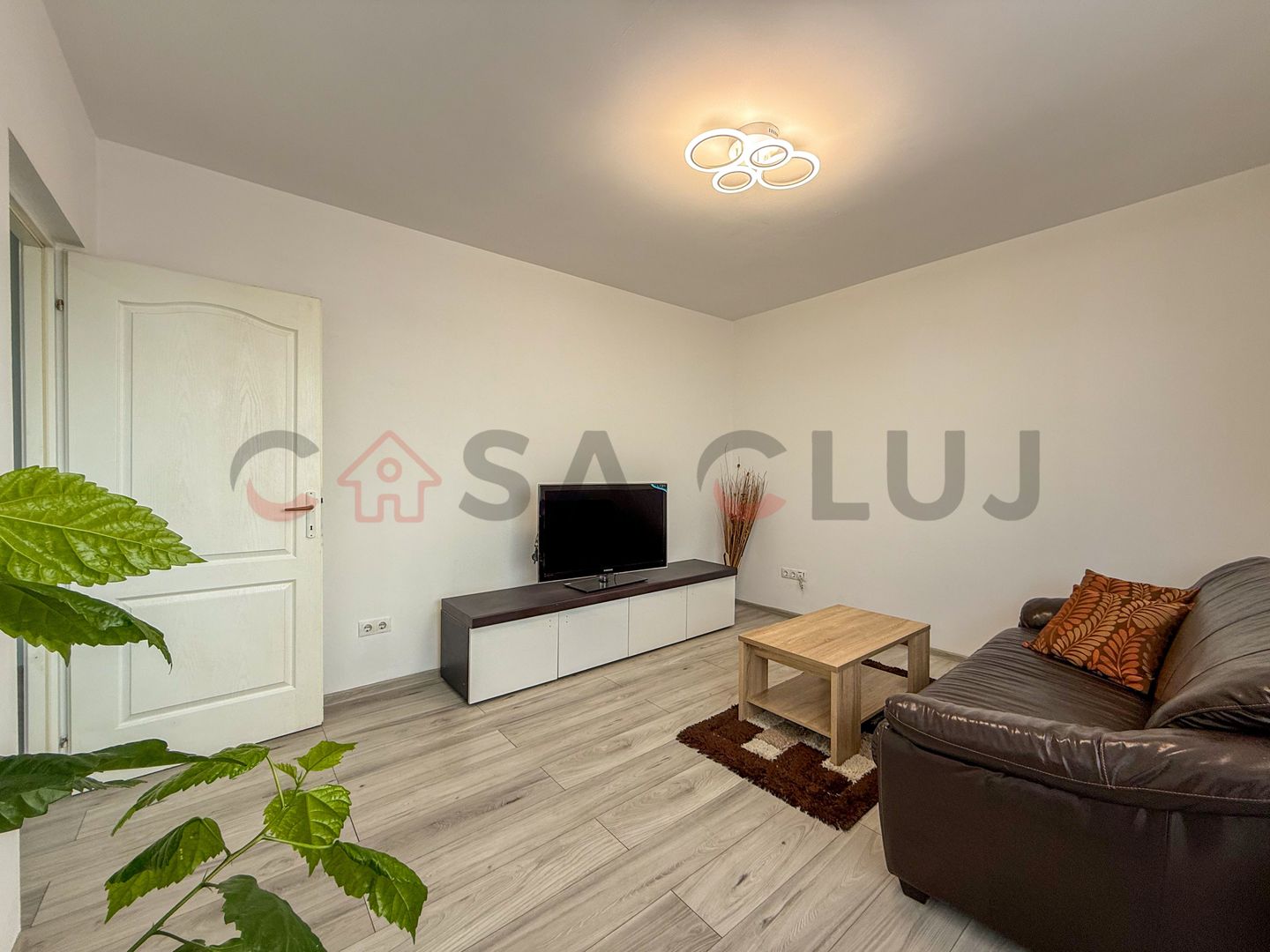 Compartimentare practică, La cheie, Ideal pentru locuit/investiții - Poză 4