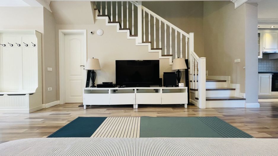 OFERTA REZERVATA - De inchiriat Casa cu Garaj - Segmentul Lux - Dumbravita - Poză 11