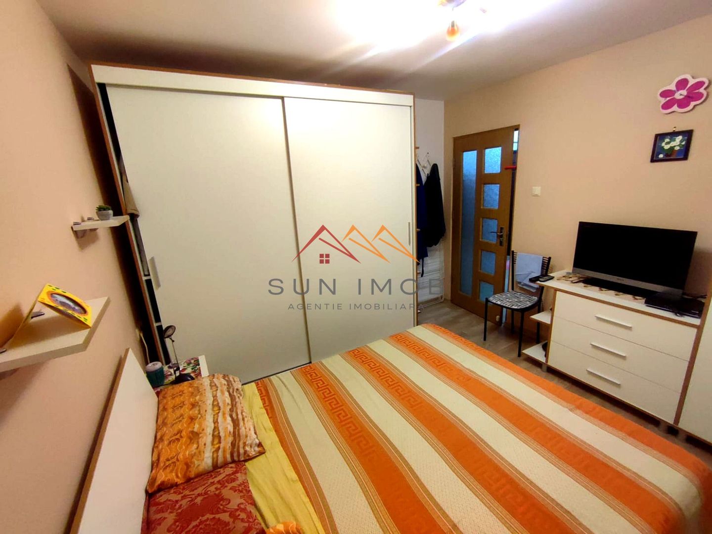 APARTAMENT DE VÂNZARE | 2 CAMERE DECOMANDATE | ETAJ 1 | ZONĂ CENTRALĂ - Poză 4