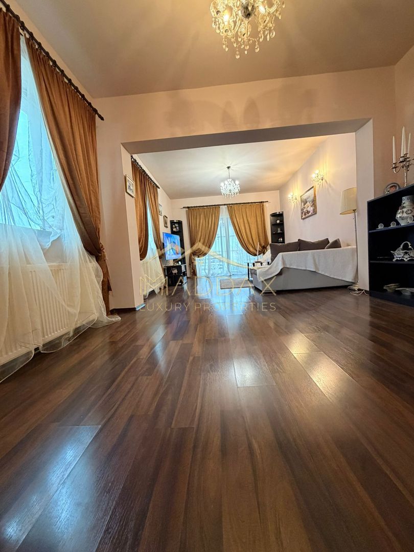 Vila spatioasa cu vedere spre lac Corbeanca - Poză 11