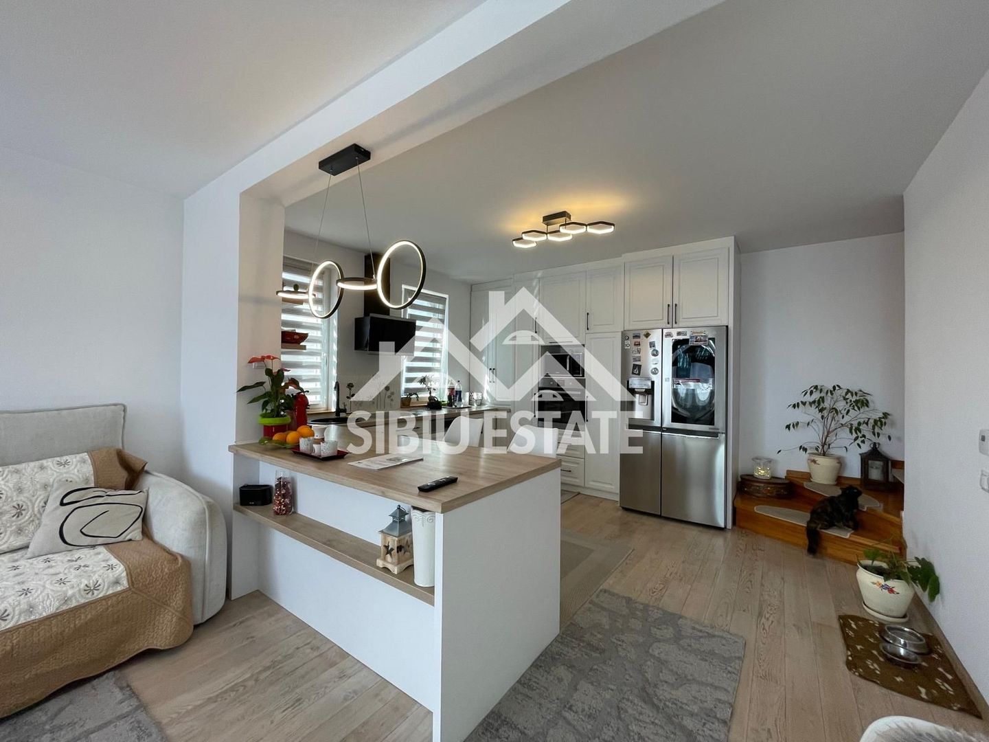 Casa cvadruplex de vanzare 4 camere, 2 locuri de parcare - Poză 21