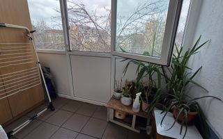 Apartament superb cu trei camere, Piata Sudului, 125.000€ negociabil - Poză 2