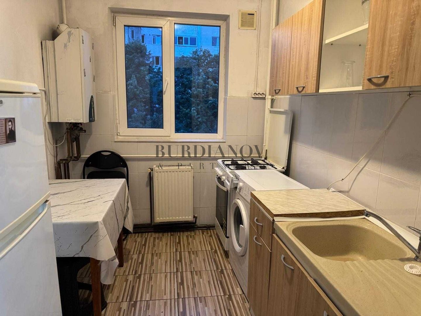Apartament cu 3 camere de închiriat - Drumul Taberei - Mall Plaza - Poză 6