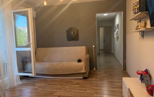 Apartament cu trei camere, zona Straduintei, 95.000€ negociabil