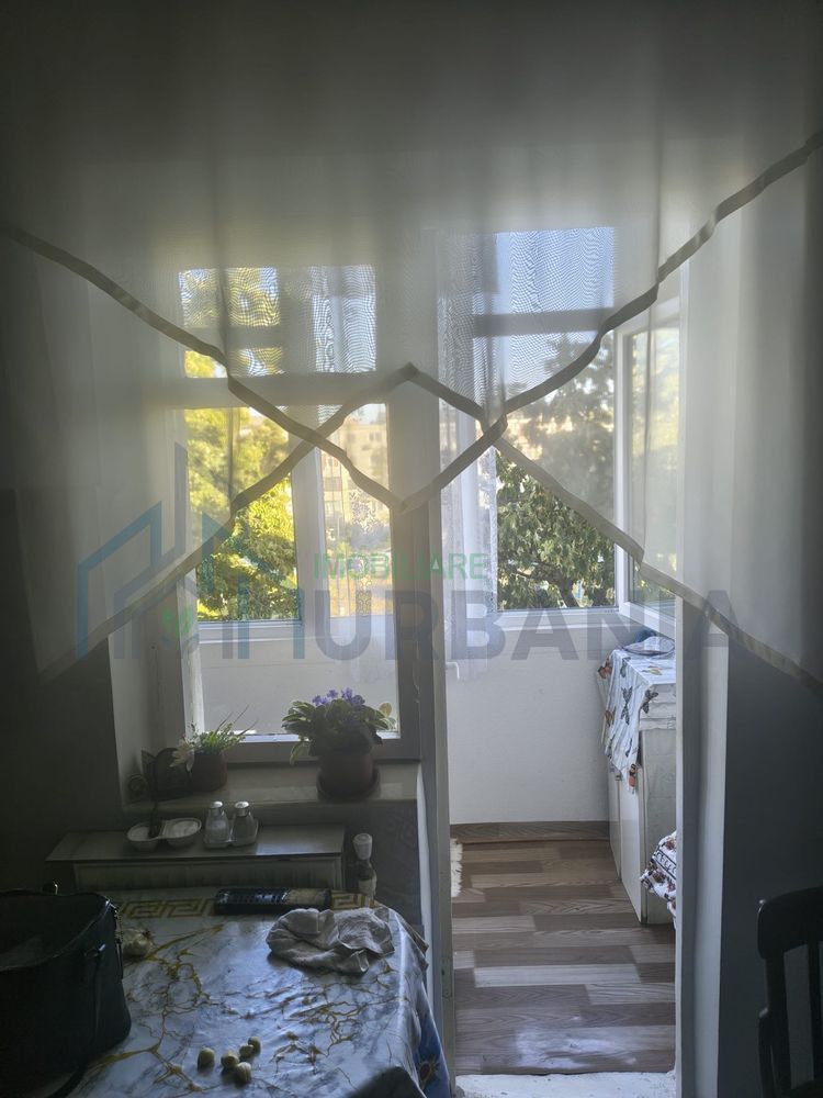 Apartament decomandat, 3 camere, 70 mp, zona Nicolina 1, Iași - Poză 3