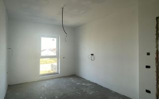 Duplex despartit prin camera tehnica- 5 camere- Mosnita Noua - Poză 6