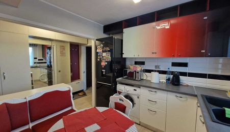 Liber, mobilat modern, apartament 3 camere, Tatarasi Posta, etaj 3/4