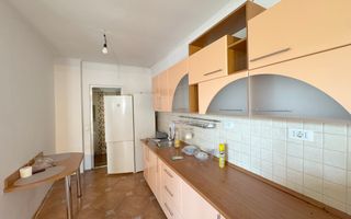 Casa cu curte comuna la 5 minute de Vivo! - Poză 4