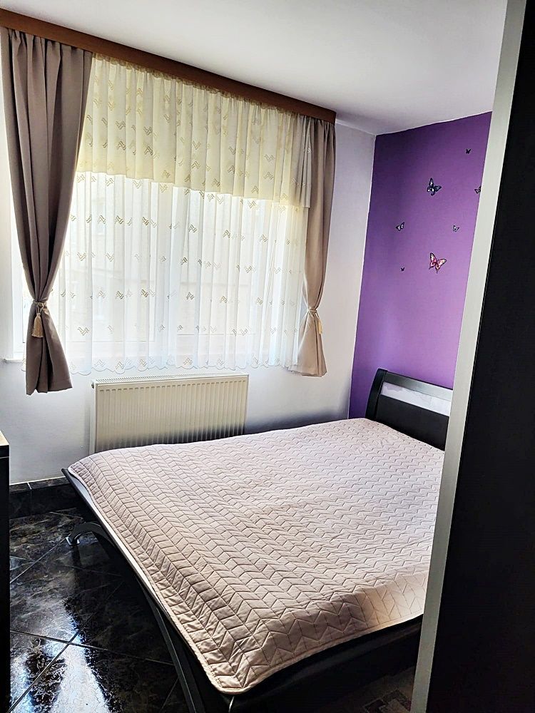 Codlea, apartament 2 camere decomandat, etaj 1, mobilat, 75000 euro - Poză 6