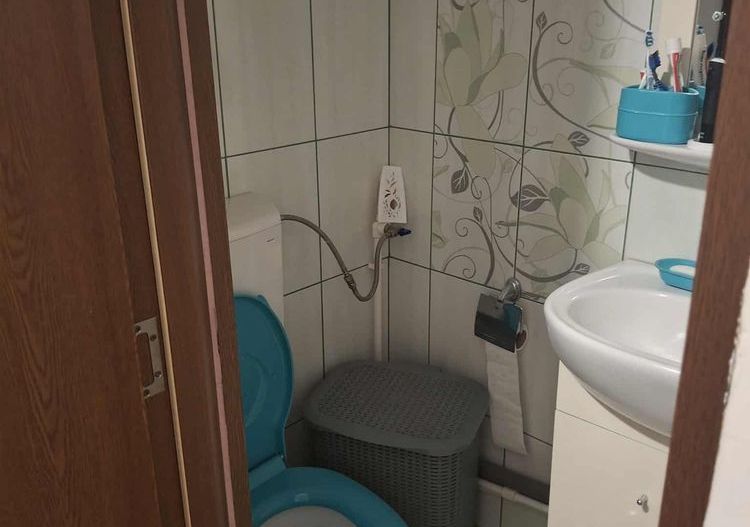 Închiriez Apartament cu 3 camere, centrala proprie, prima închiriere, lângă Obor - Poză 4