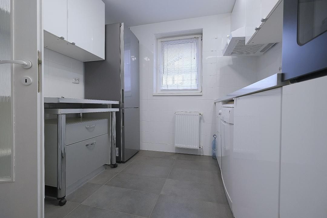 HERASTRAU, apartament deosebit, etaj 2 in bloc 2005 - Poză 16