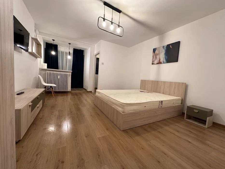 Garsonieră Superba Drumul Taberei, Renovata– 5 minute Metrou Favorit - Poză 1