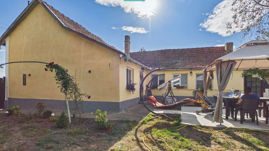 Casă individuală 3 camere,teren de 1500Mp Bătania - Poză 28