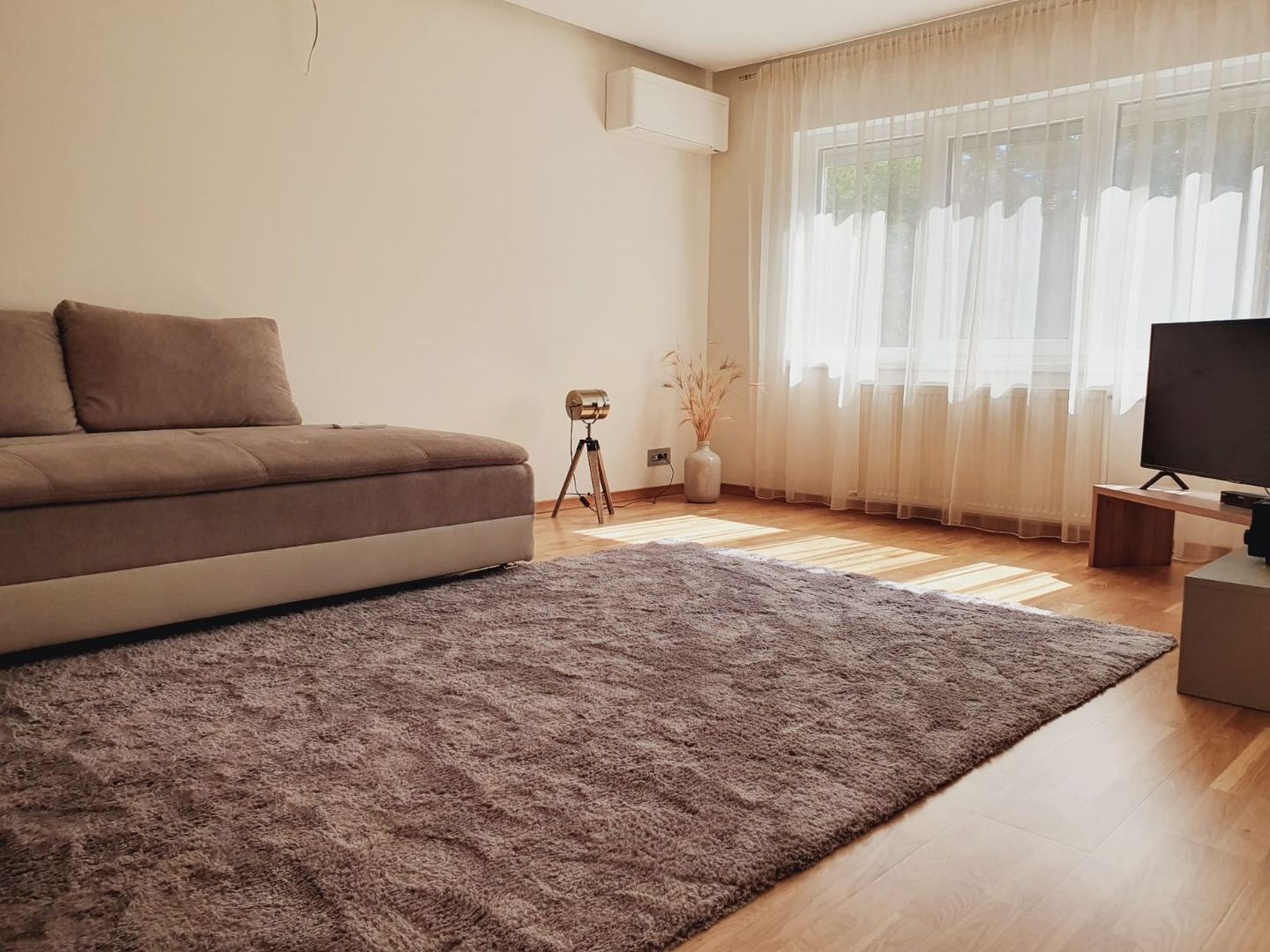 Apartamente 3 camere zona Centrala - Poză 1