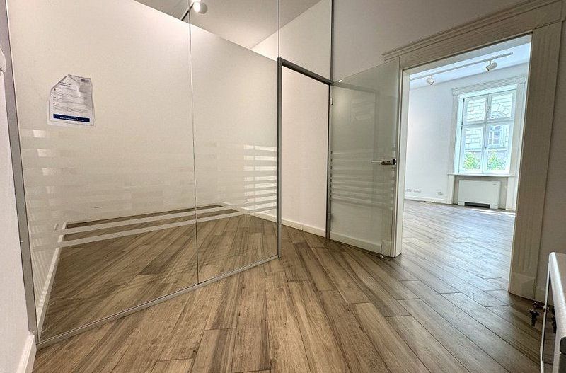 Birou elegant si spațios in Piața Unirii - Poză 9