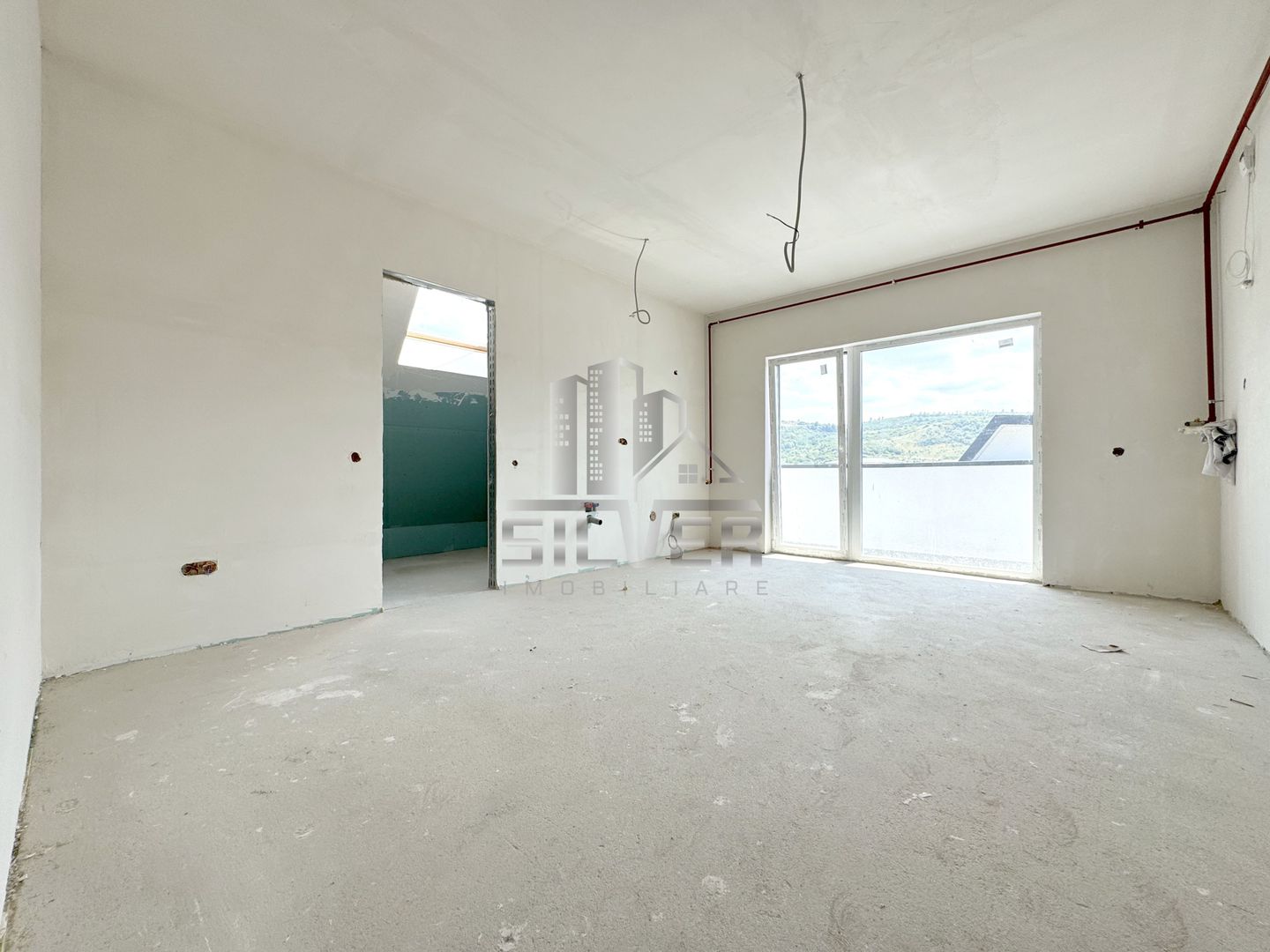 Apartament cu 3 camere/76mp/3 minute de statii autobuz. - Poză 1