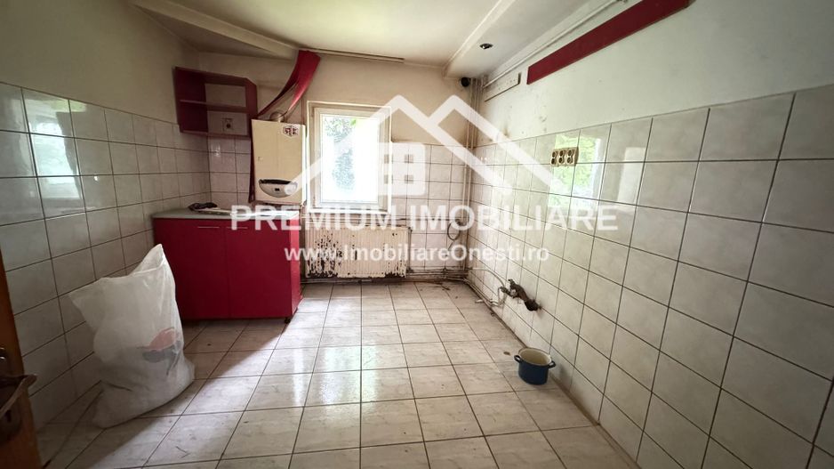 Apartament cu 3 camere decomandat - Poză 7