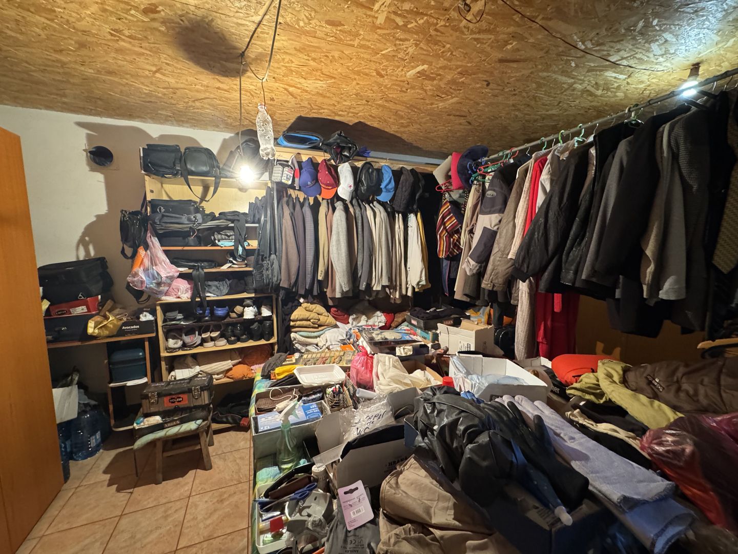 Casa Individuala Becicherecu Mic,P+E,8 Camere,6 Bai,Multiple Anexe - Poză 29