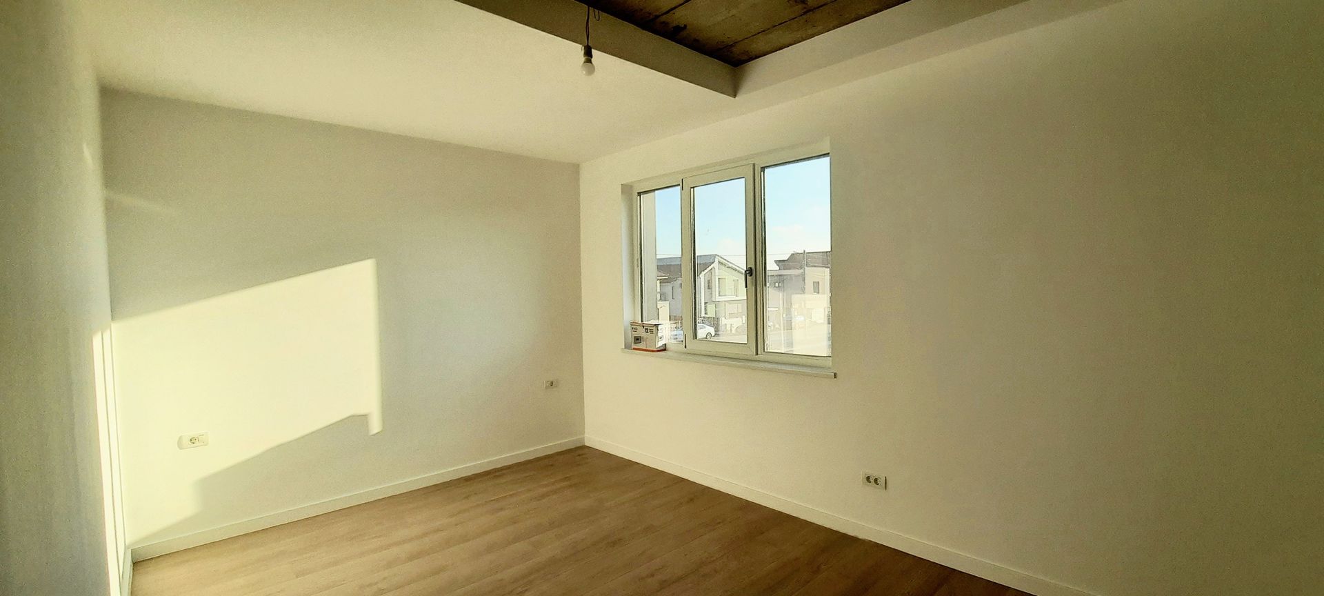 Locuinta moderna si spatioasa - Dumbravita - Poză 19