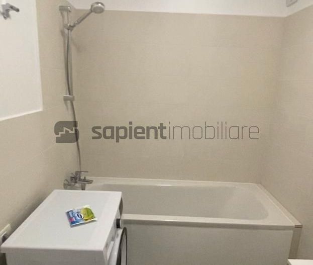 Ap.cu 3 camere lux, cu terasa si curte proprie in Santandrei - Poză 8