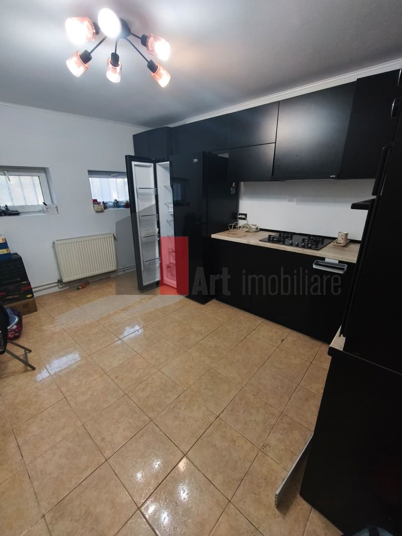 Casa Vanzare Giulesti 4 camere - Poză 1
