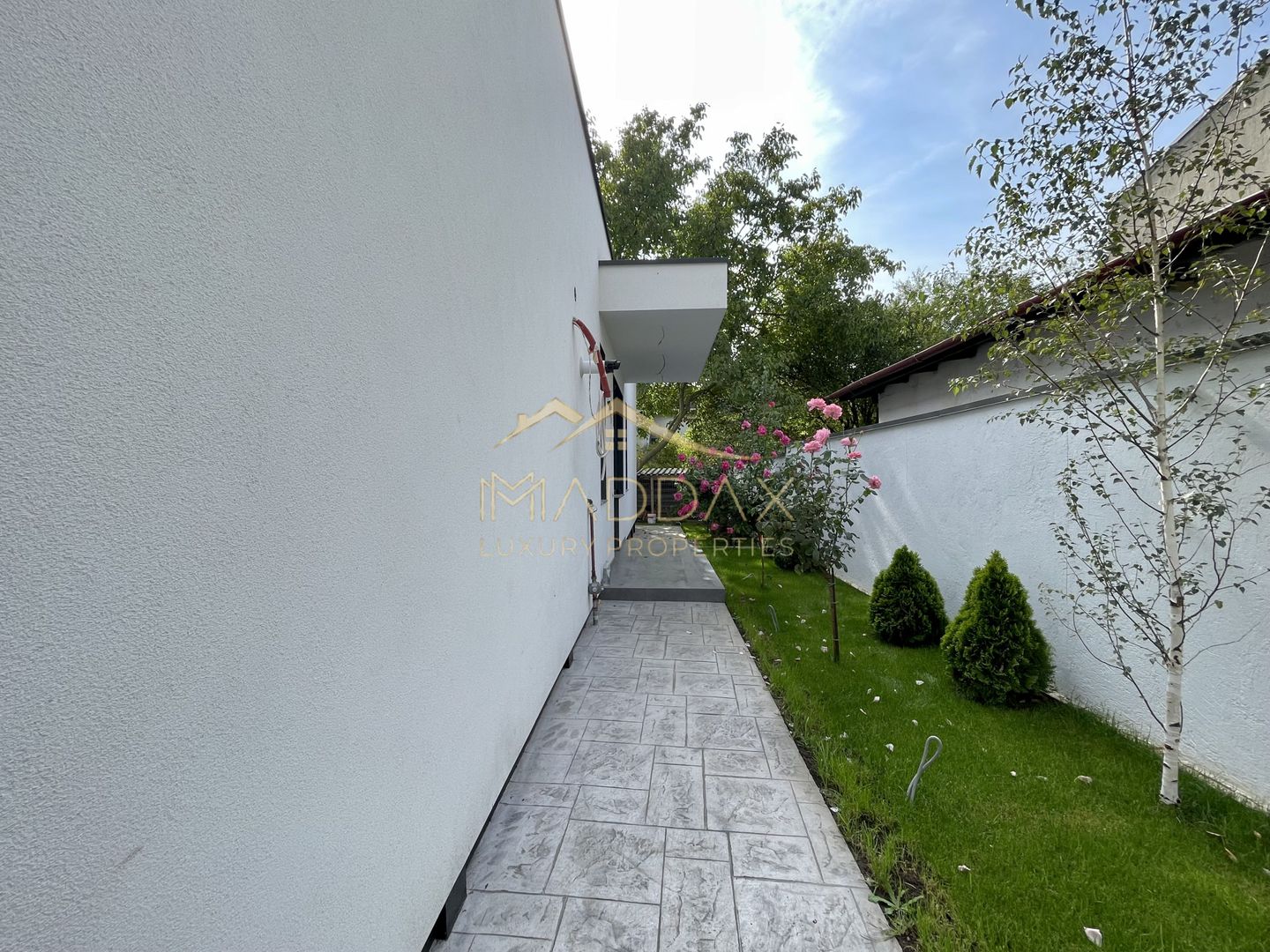 Vila cu 5 camere // * 565 mp gradina* // Tunari - Poză 51