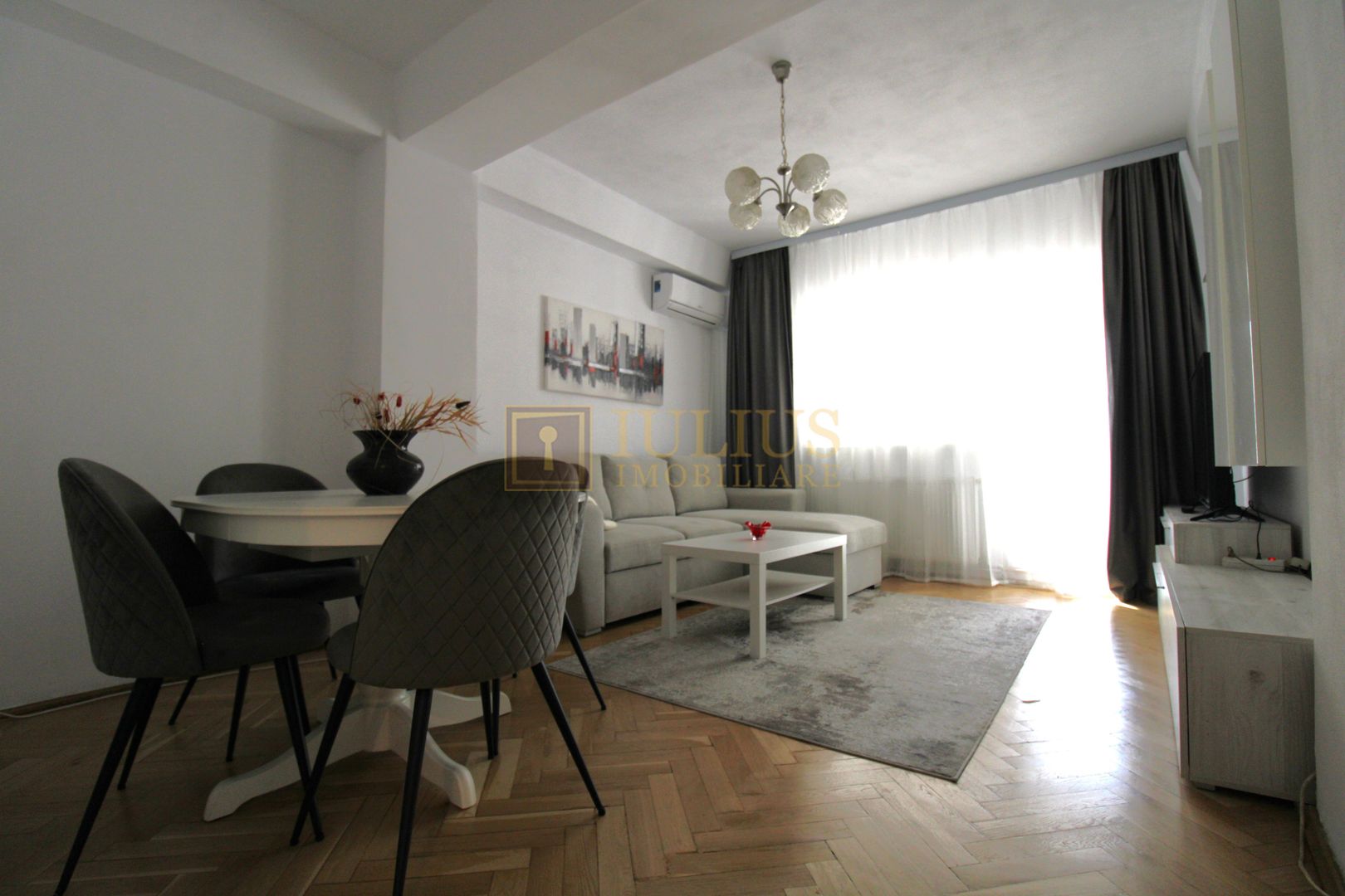 3 camere decomandate, balcon generos de 17 mp, bloc modernizat-Gh Lazăr - Poză 5