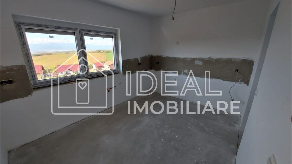 Casa Individuala Moderna cu 4 camere  si garaj, in Sura Mare - Poză 14