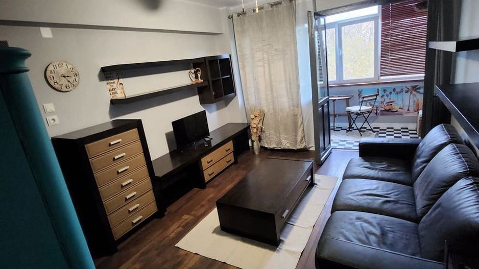 Garsoniera renovata, vedere Parcul Cismigiu, etaj 6 - Poză 1