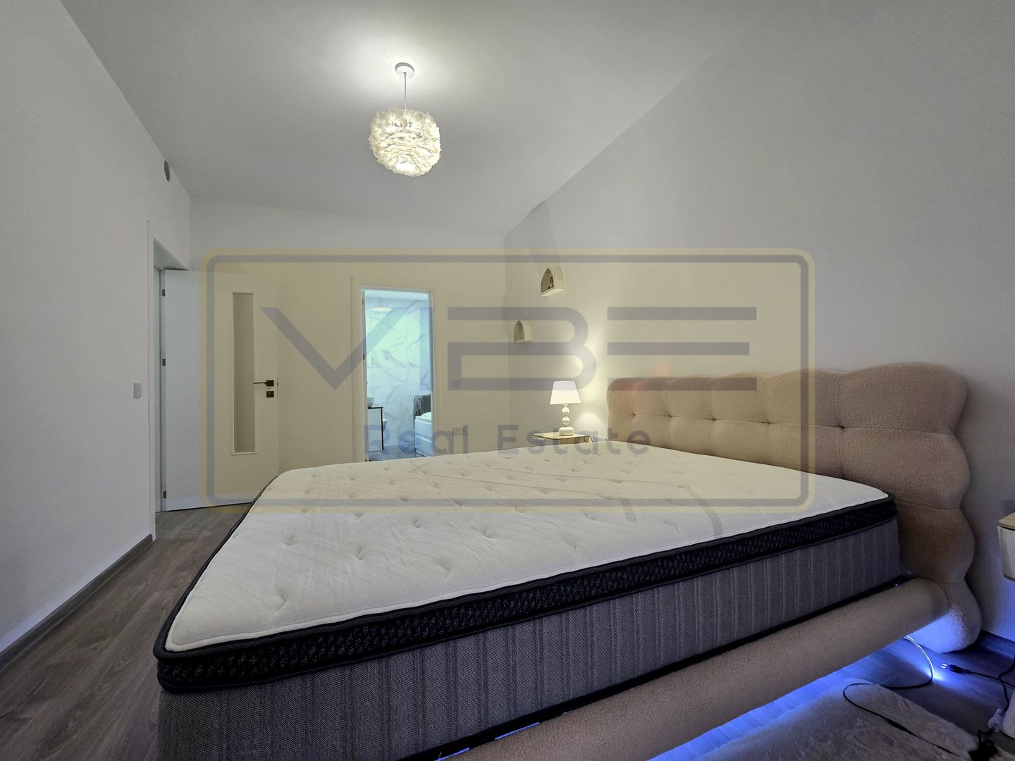 Copou- 3 camere 2 bai- decomandat- modern- parcare subterana - Poză 4