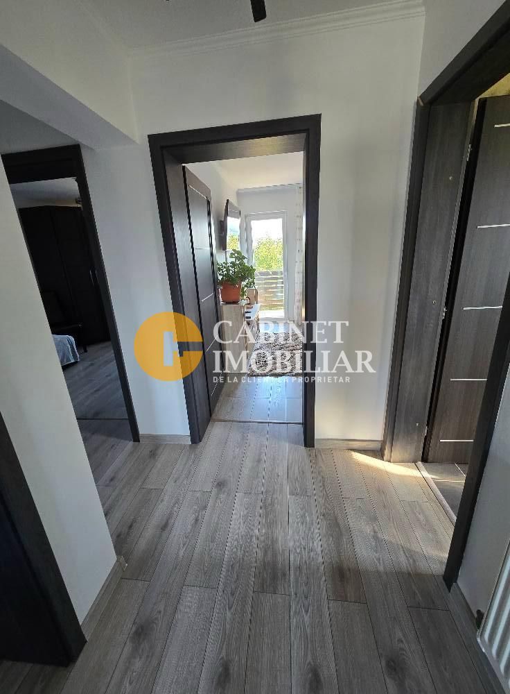 Casa tip duplex - constructie proprie - la asfalt - Poză 4