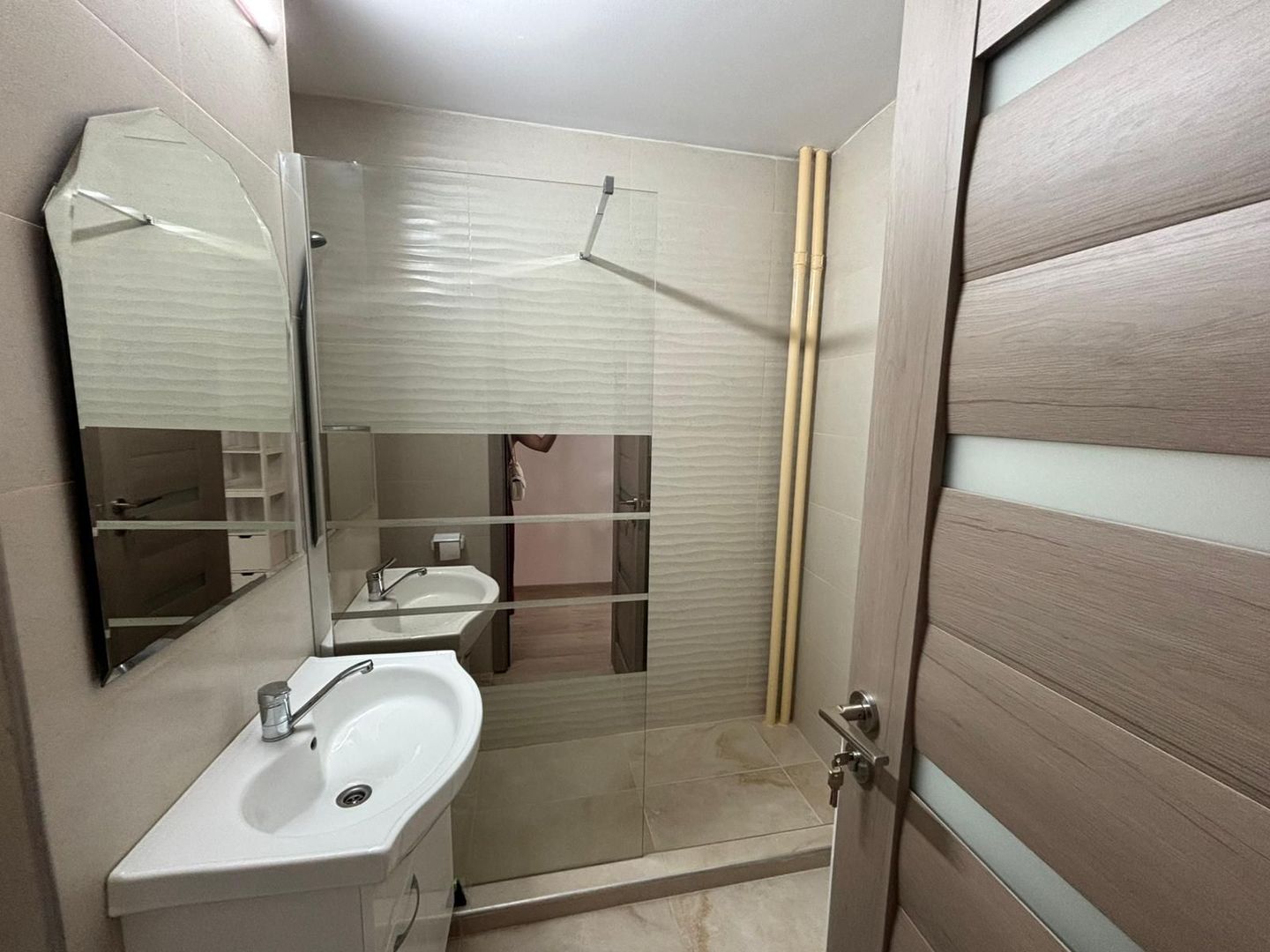 Apartament 2 camere modern, aproape de Mega Mall si metrou - Poză 9
