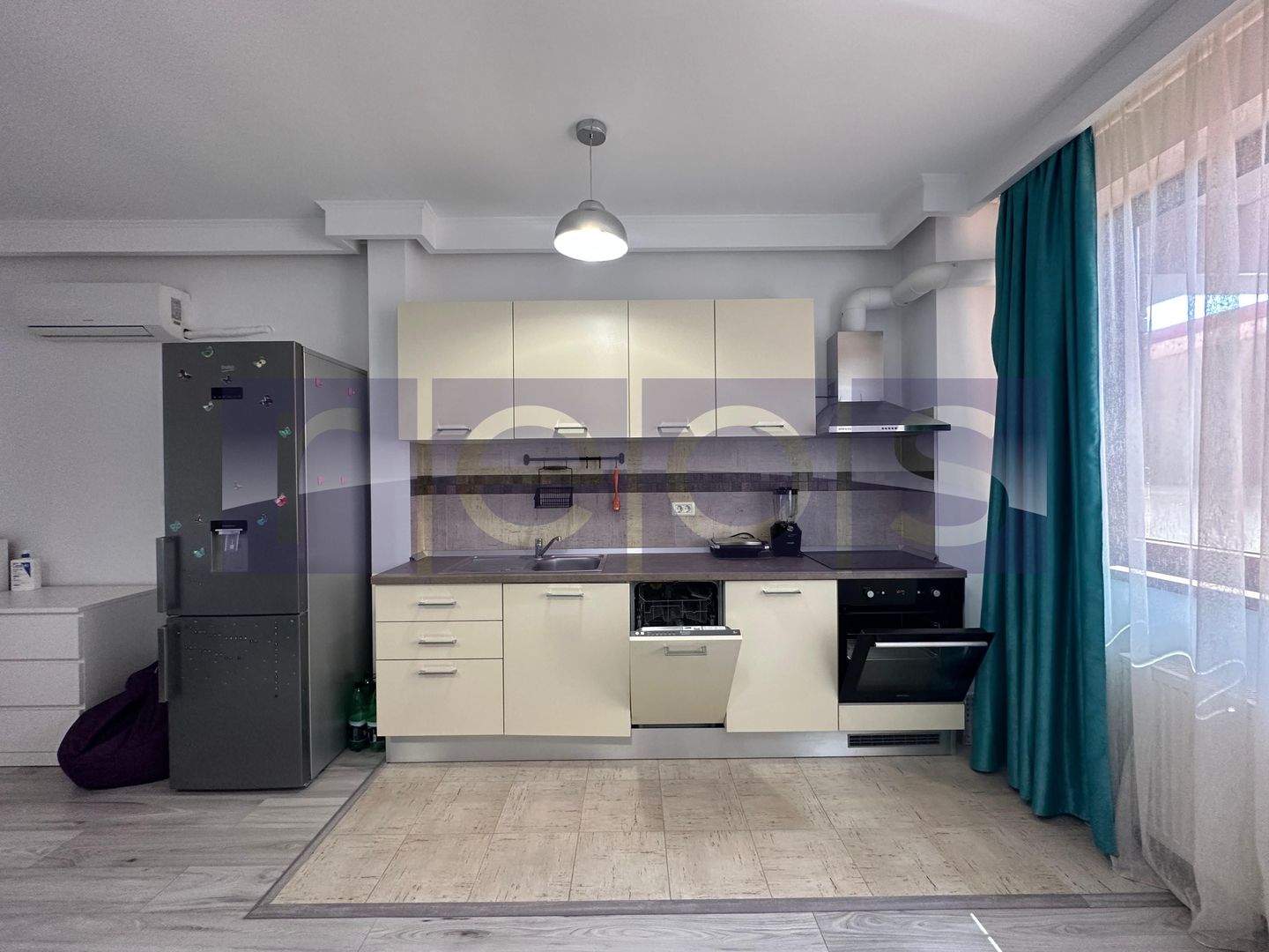 DE VÂNZARE GARSONIERĂ MODERNĂ BĂNEASA – MOBILATĂ COMPLET - PARCARE FREE - Poză 6